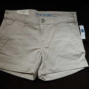 Khaki short